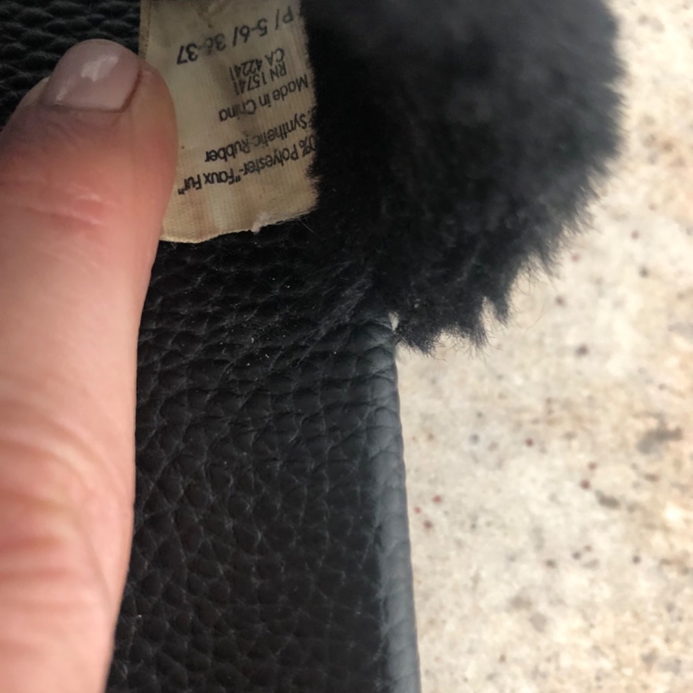 PJ Salvage Skull Faux Fur Slipper Slides Black W/ White Skulls - Picture 8 of 9